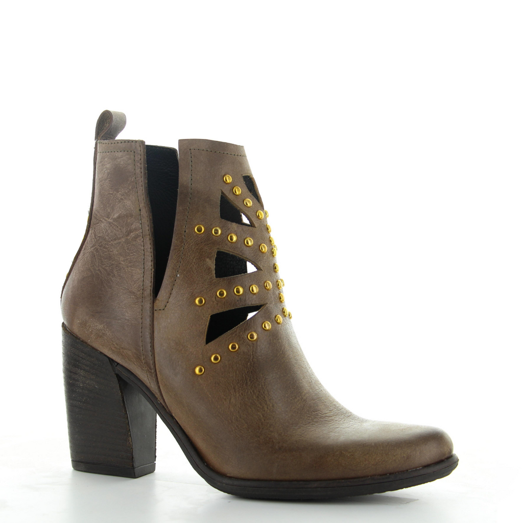 ARROW Tan