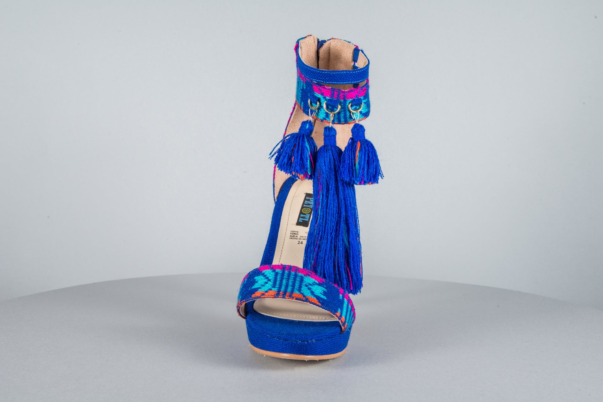 Mexican Heels with Platform Blue Embroidered 7